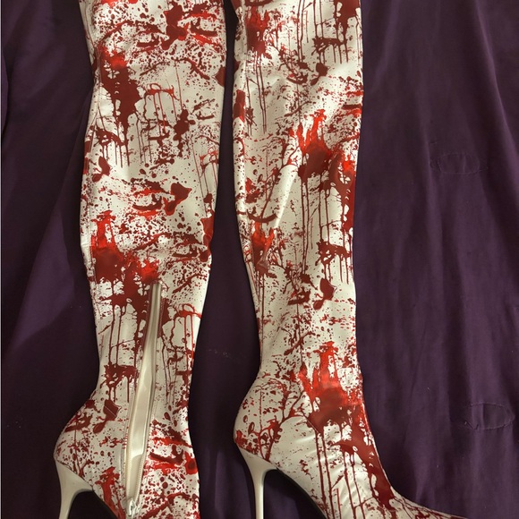 SCREAM QUEEN THIGH HIGH BOOTS - Picture 5 of 9